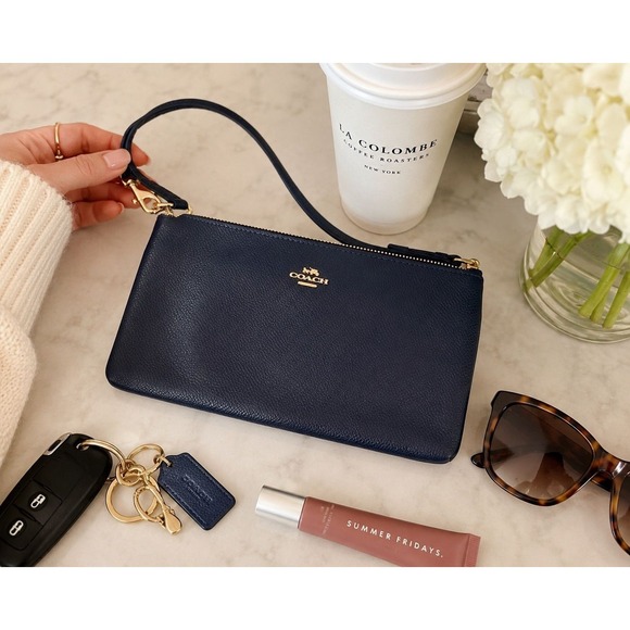 Coach Handbags - Coach Navy Blue Crossgrain Leather Wristlet Clutch Gold Hardware EUC